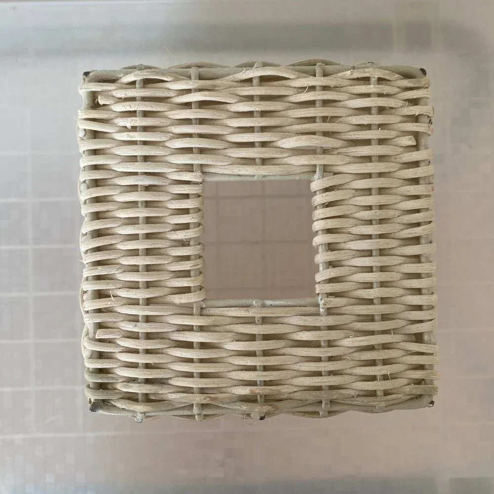 Bathroom Wicker Tissue Holder & 3-D Rose Design
